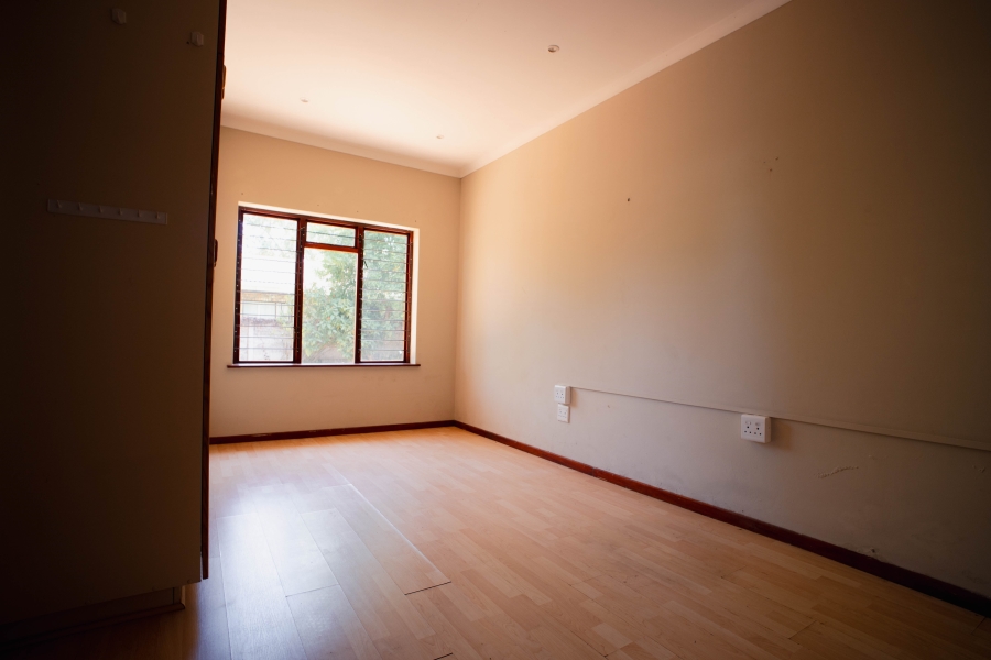 4 Bedroom Property for Sale in Heather Park Western Cape